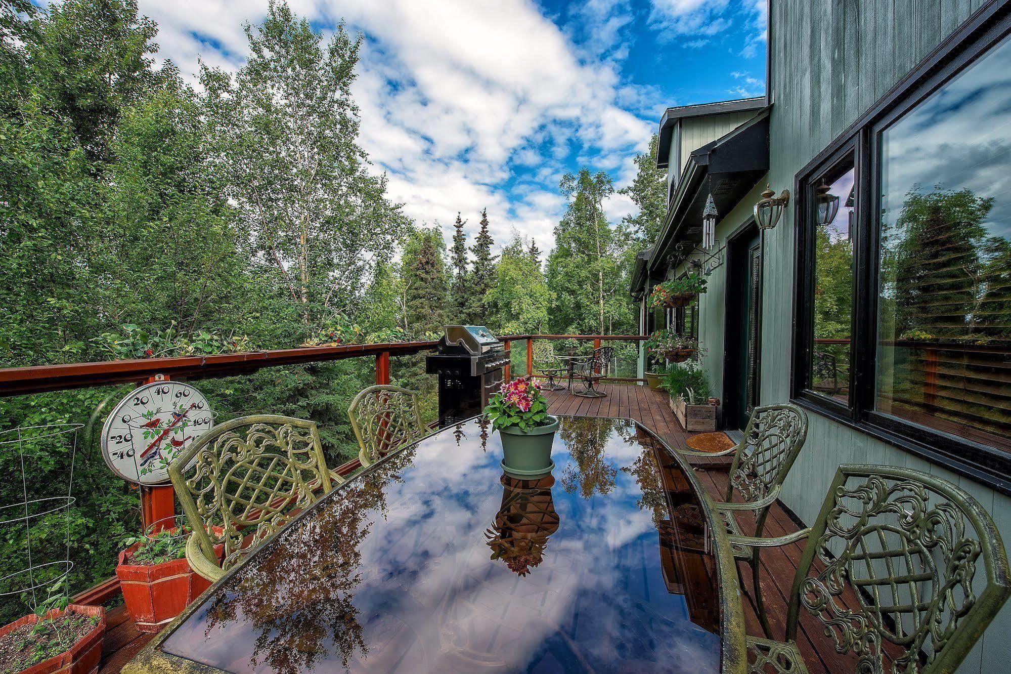 Alaska House Of Jade Bed And Breakfast Анкоридж Екстер'єр фото